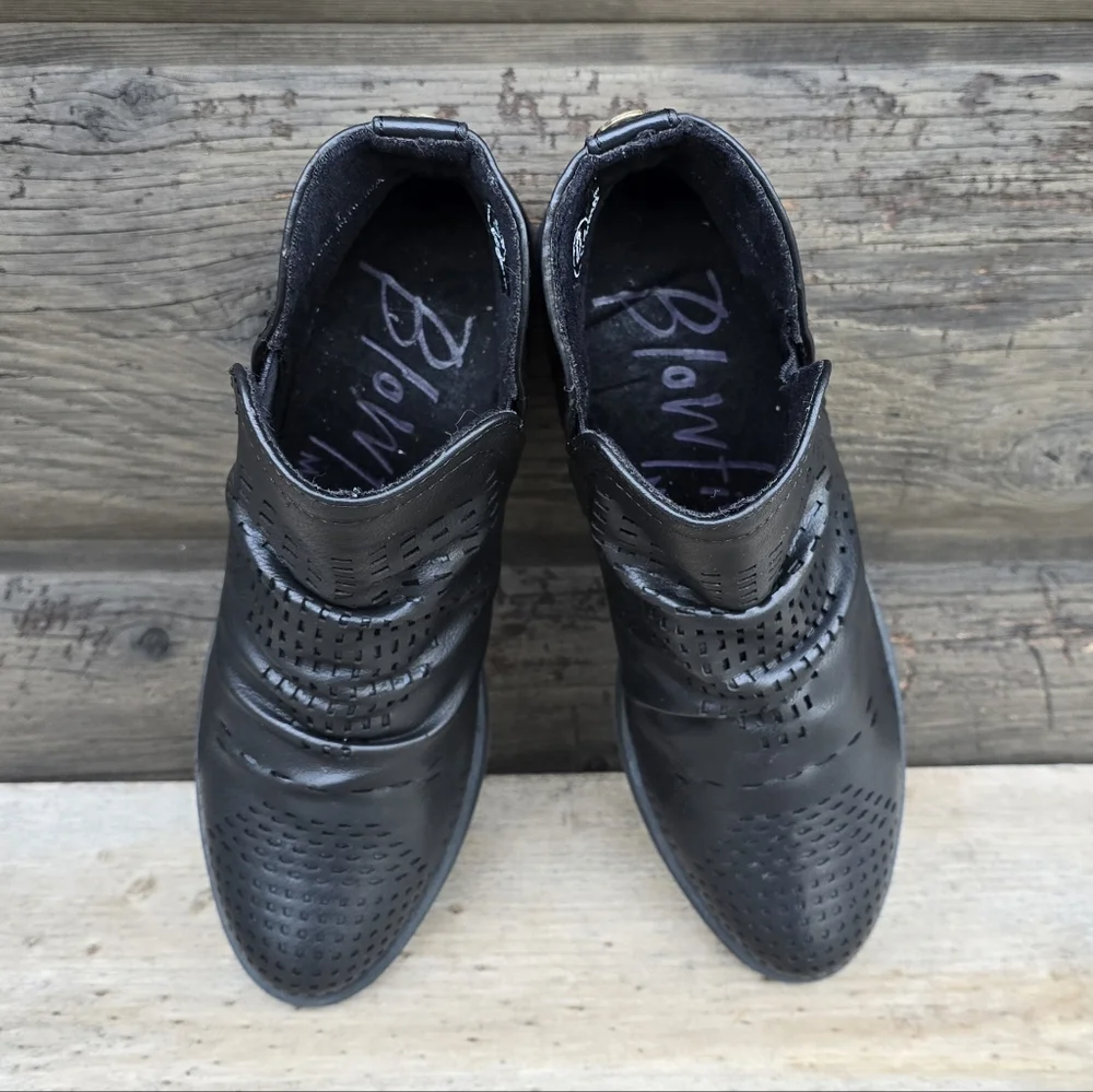 Blowfish Malibu Venom-C California Moto Chic Vegan Leather Comfort Bootie 7M